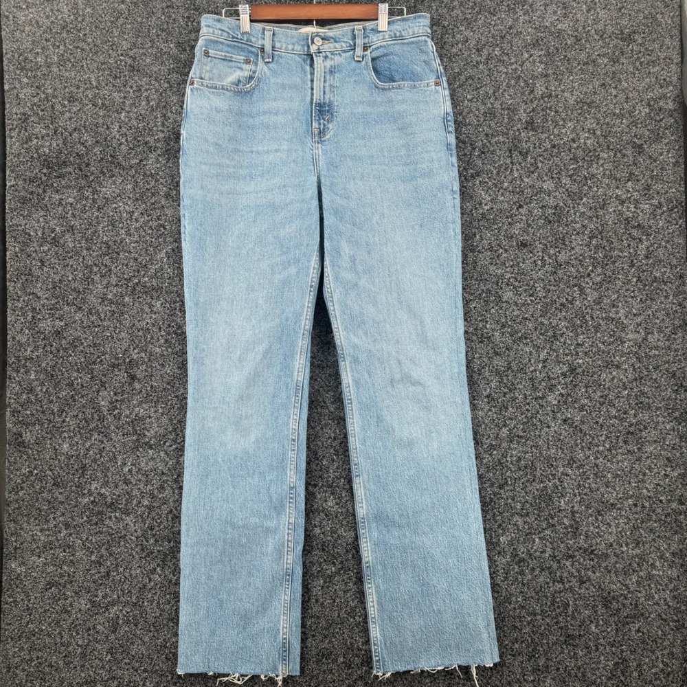 Abercrombie & Fitch The 90s Relaxed Jean High Rise Light Wash Denim 30 10XL